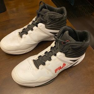 FILA TORRANADO 5 MEN'S BASKETBALL SHOE